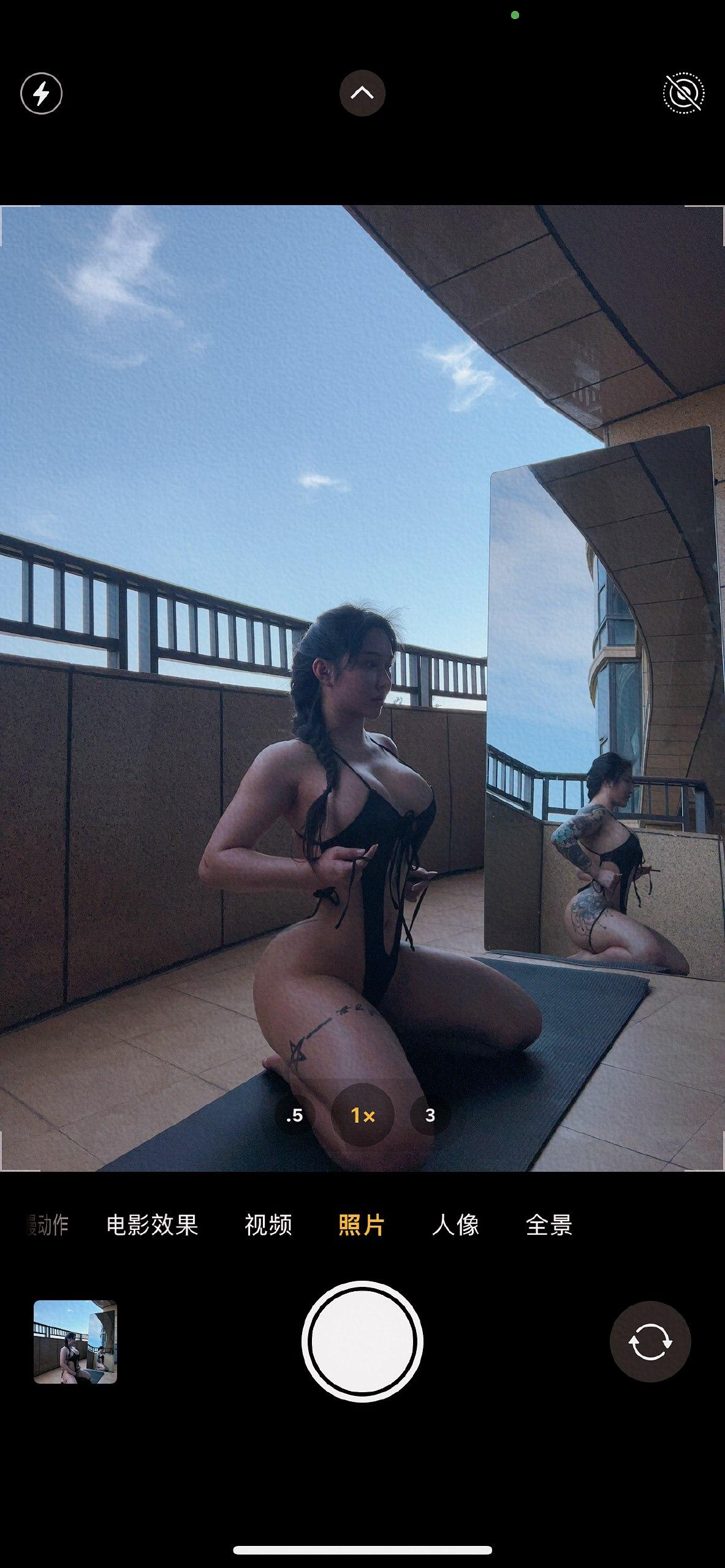 宋昱欣 – 黑色连体比基尼【13P】